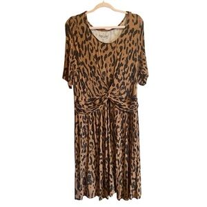 Torrid Super Soft Faux Wrap Front-Knotted
Leopard Dress Brown-Size 2X